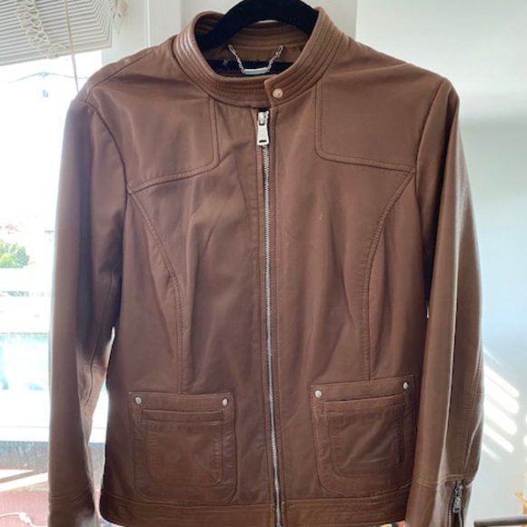 Beautiful, perfect condition, buttery leather jack - Picture 4 of 4